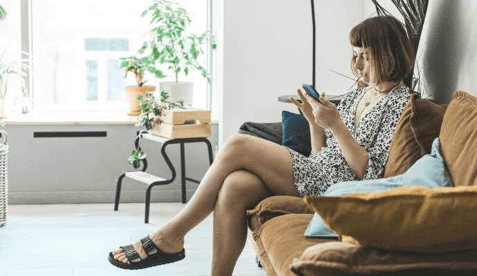 A therapist makes edits to her no show cancellation policy template